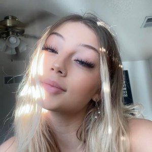 Meet your Posher, Savannah renee